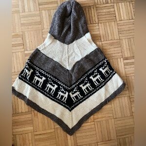 Cozy Hooded wool Poncho with Reindeer Pattern